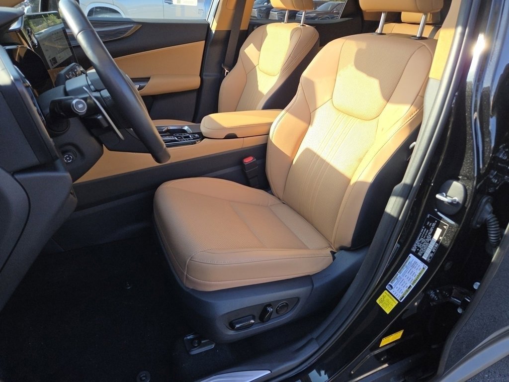 2025 Lexus NX 350 Premium photo 3