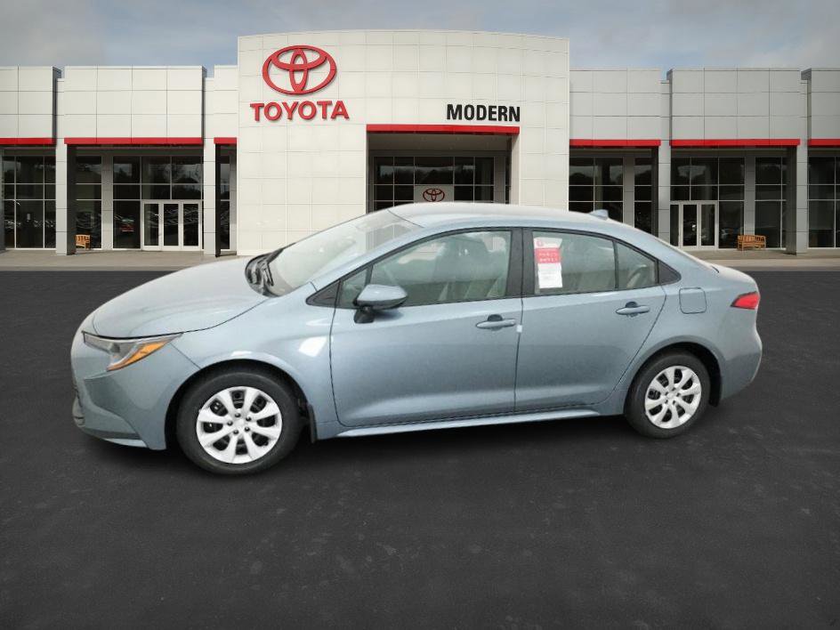 2025 Toyota Corolla LE photo 8