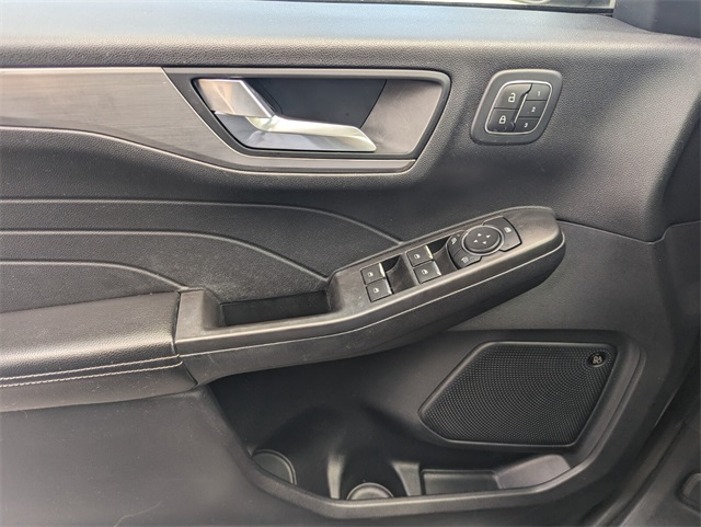 2021 Ford Escape Hybrid Titanium photo 28