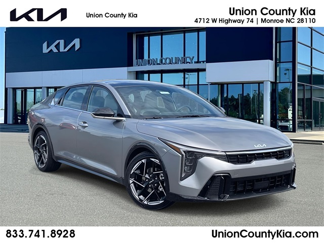 2025 Kia K4 GT-Line's photo