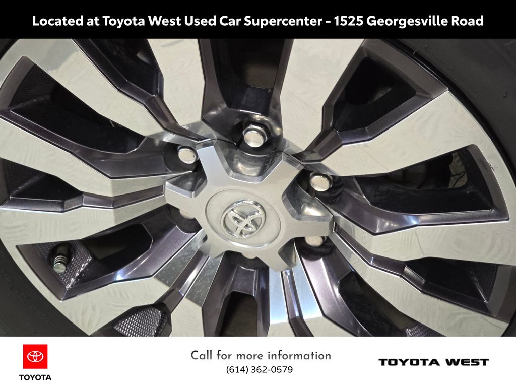 2023 Toyota Tacoma Limited photo 10