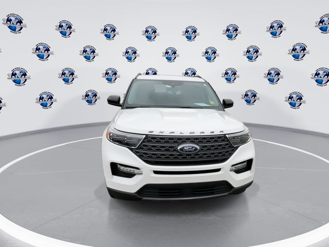 2022 Ford Explorer XLT photo 2