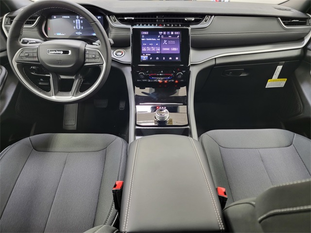 2025 Jeep Grand Cherokee Laredo X photo 17