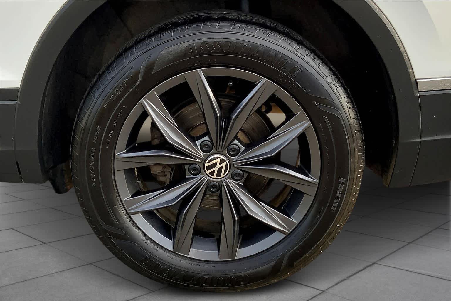2022 Volkswagen Tiguan SE photo 10