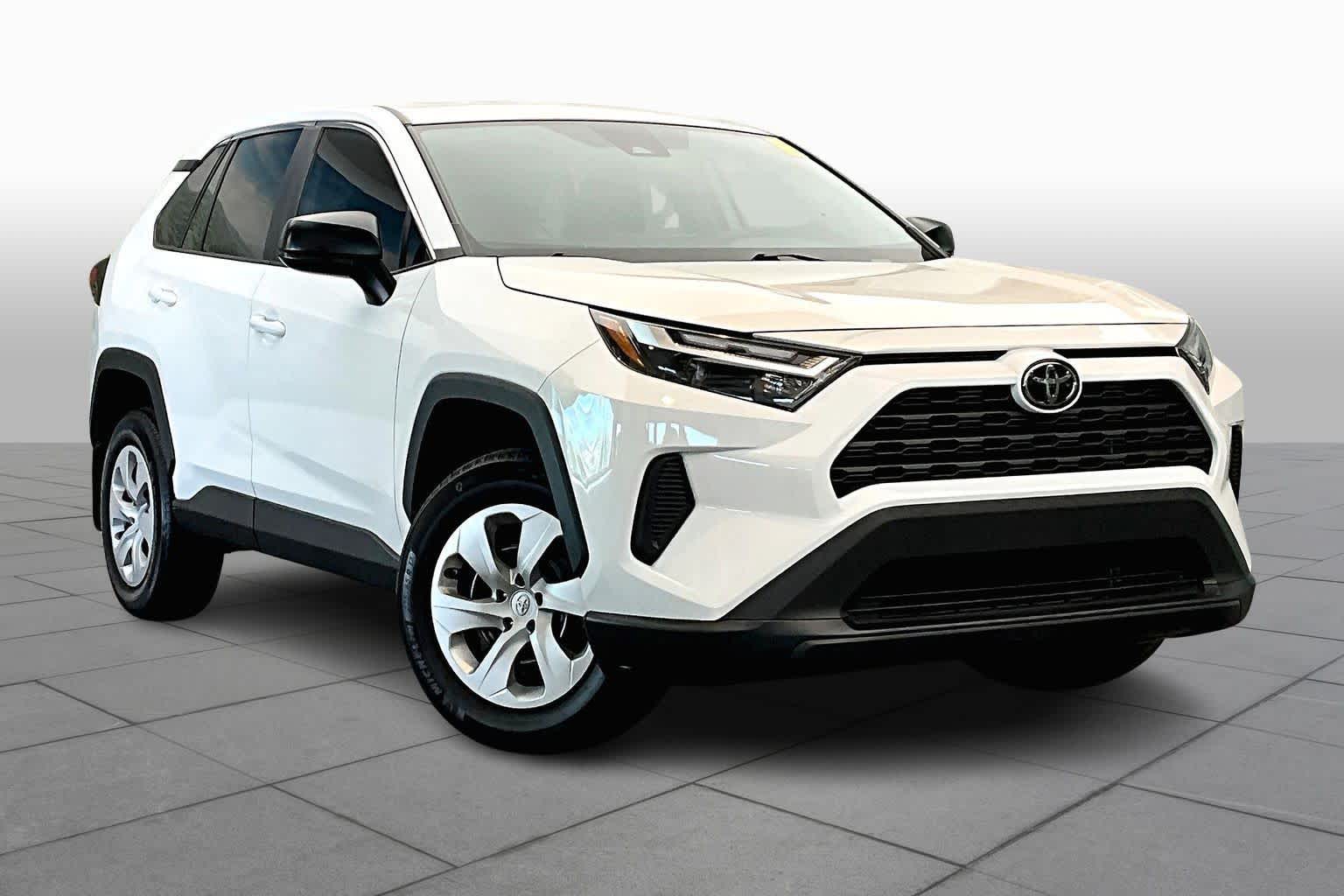 2024 Toyota RAV4 LE photo 2