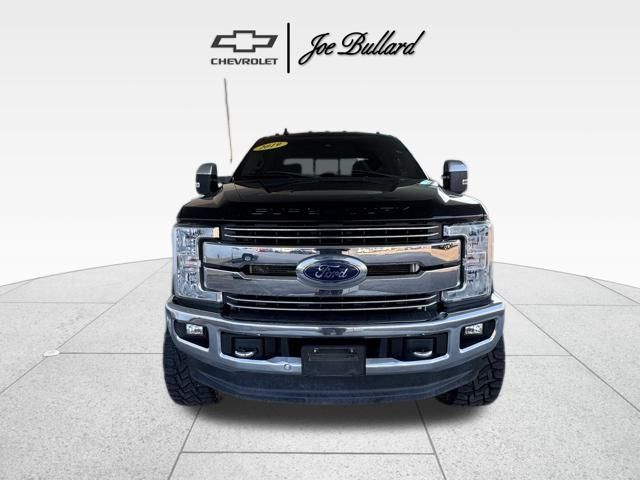 2019 Ford F-250 Lariat photo 2