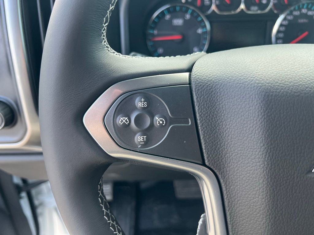 2023 Chevrolet Silverado 5500HD LT photo 34