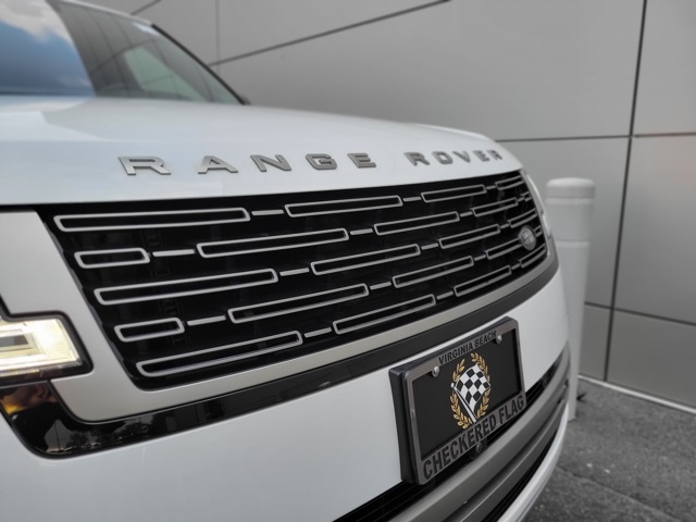 2025 Land Rover Range Rover SE photo 39