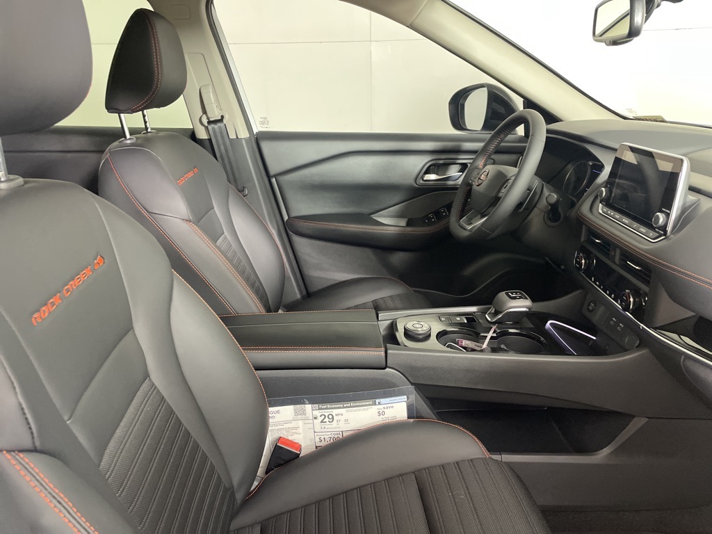 2026 Nissan Rogue SV photo 9
