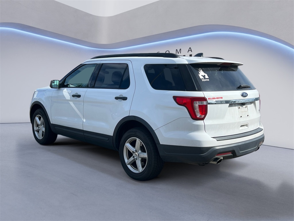 2018 Ford Explorer Base photo 3
