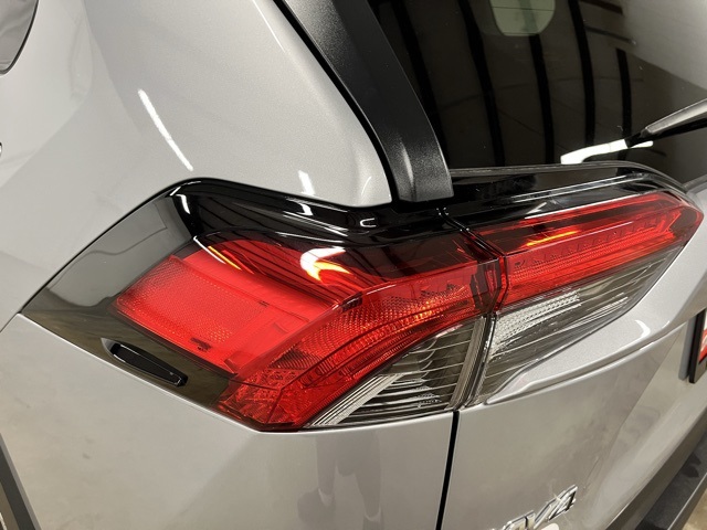 2024 Toyota RAV4 LE photo 5