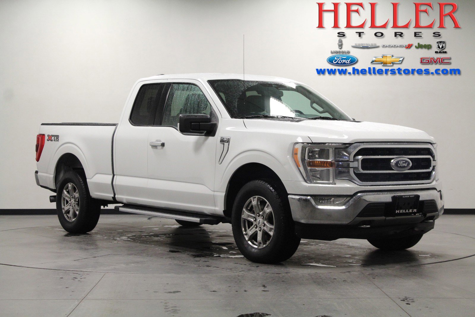 Used 2021 Oxford White Ford XLT image 1