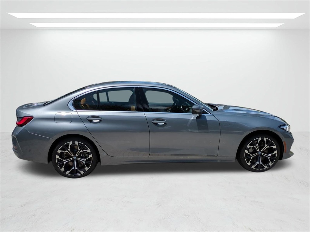 2025 Bmw 330i photo 3
