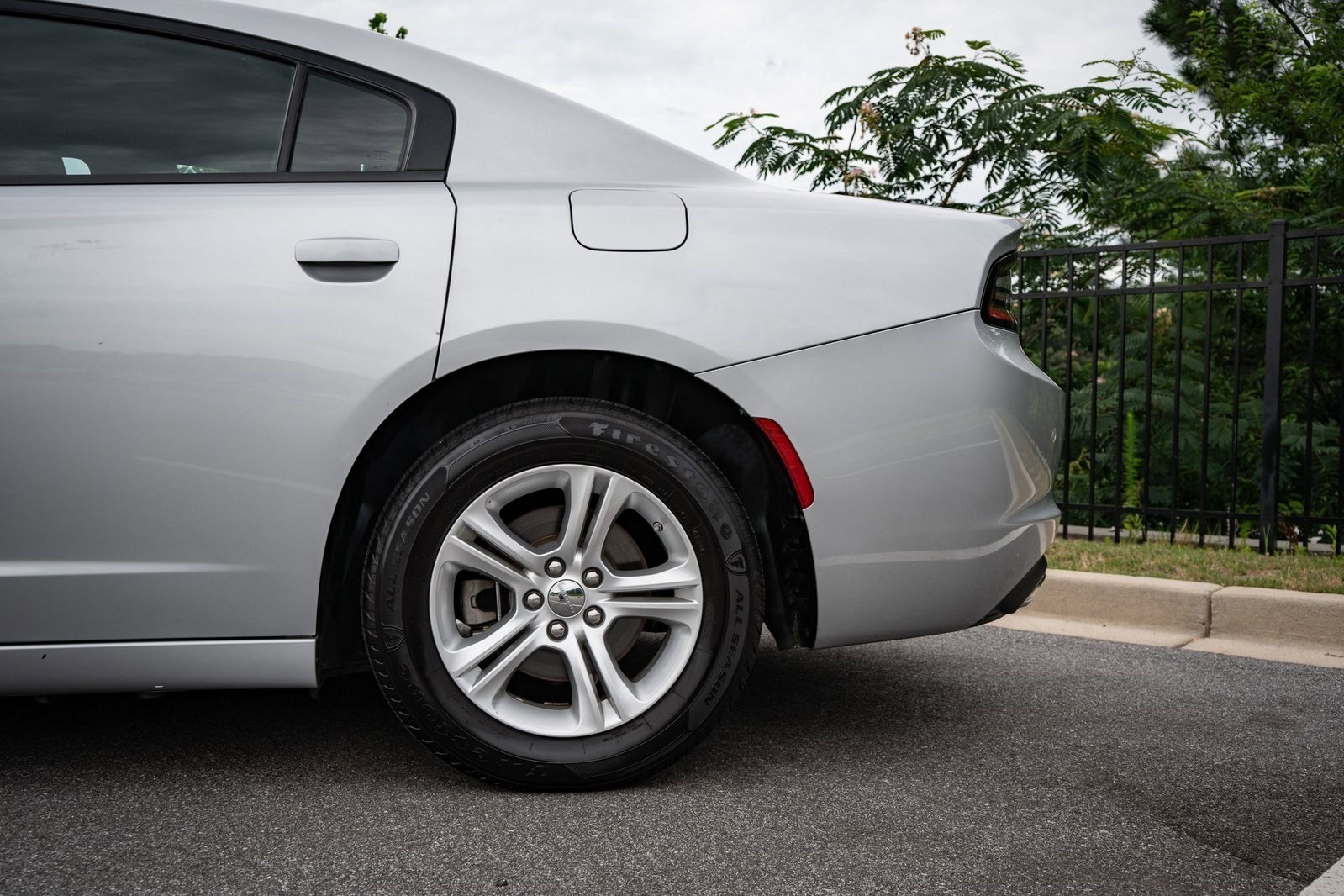 2023 Dodge Charger SXT photo 4