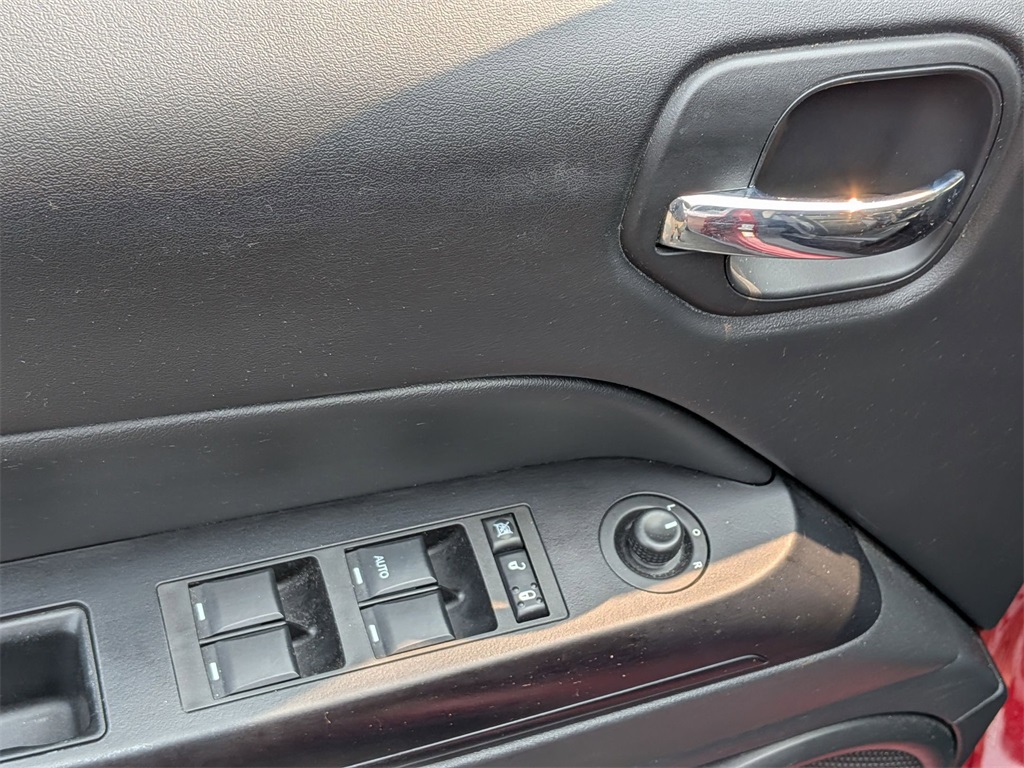 2016 Jeep Patriot High Altitude photo 9
