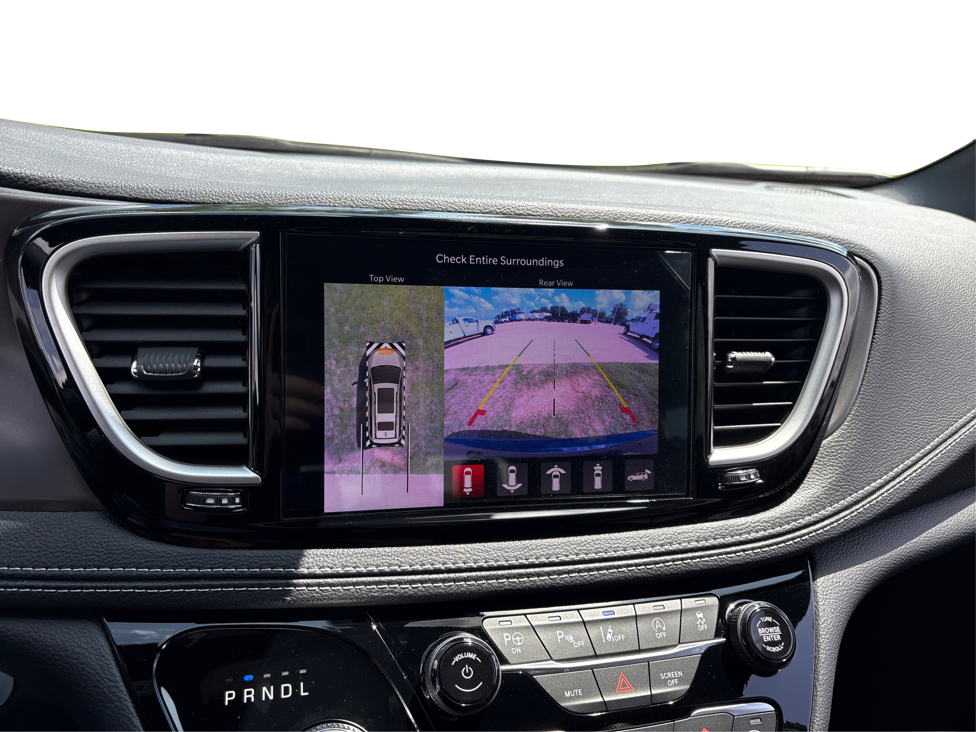 2025 Chrysler Pacifica photo 19