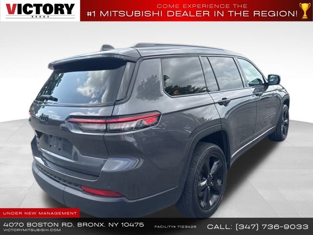 2023 Jeep Grand Cherokee Altitude photo 2