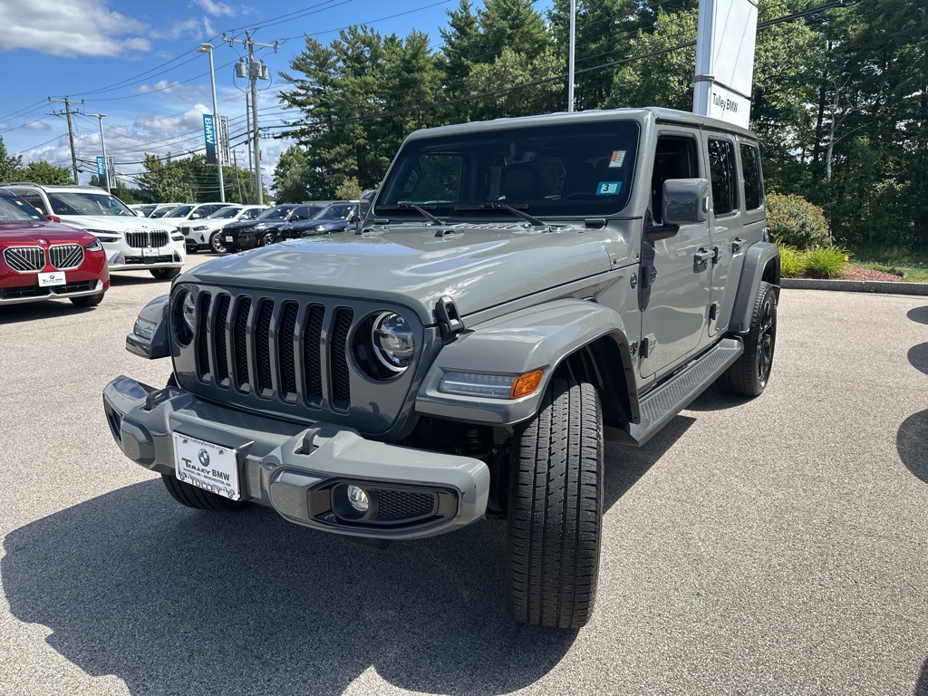 2022 Jeep Wrangler Unlimited Sahara High Altitude photo 3