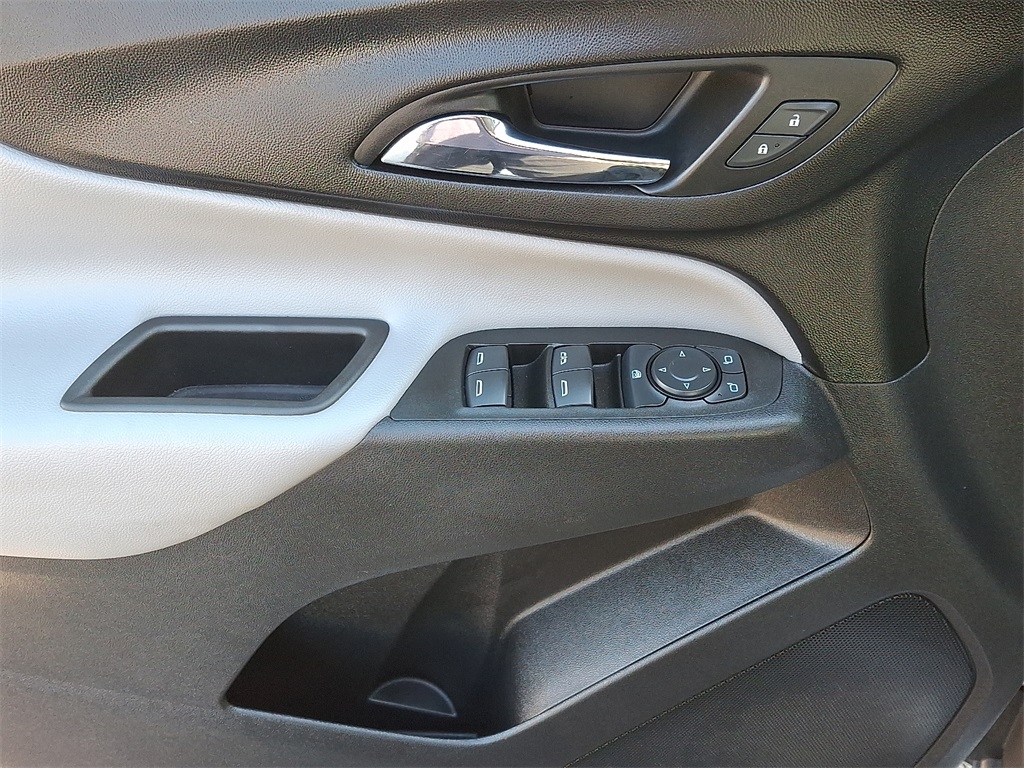 2021 Chevrolet Equinox LT photo 12