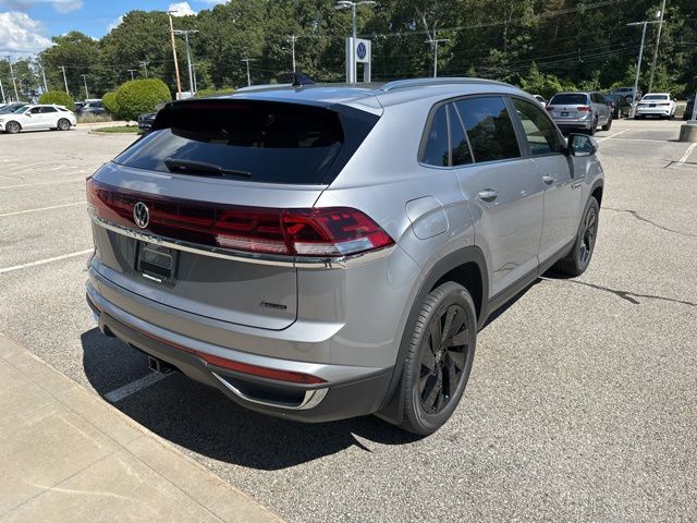 2026 Volkswagen Atlas Cross Sport SE photo 4