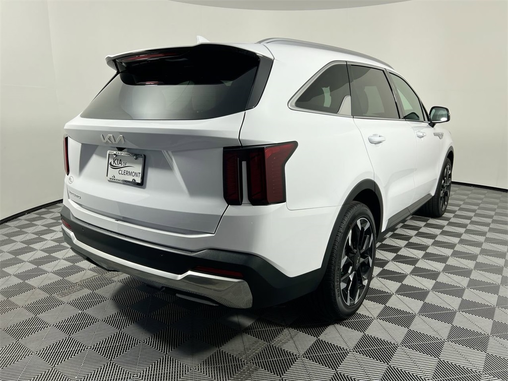 2026 Kia Sorento EX photo 3