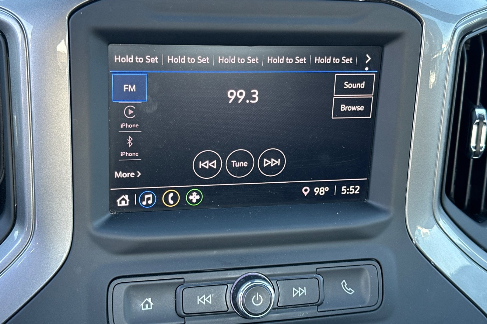 2024 Chevrolet Silverado 1500 photo 14