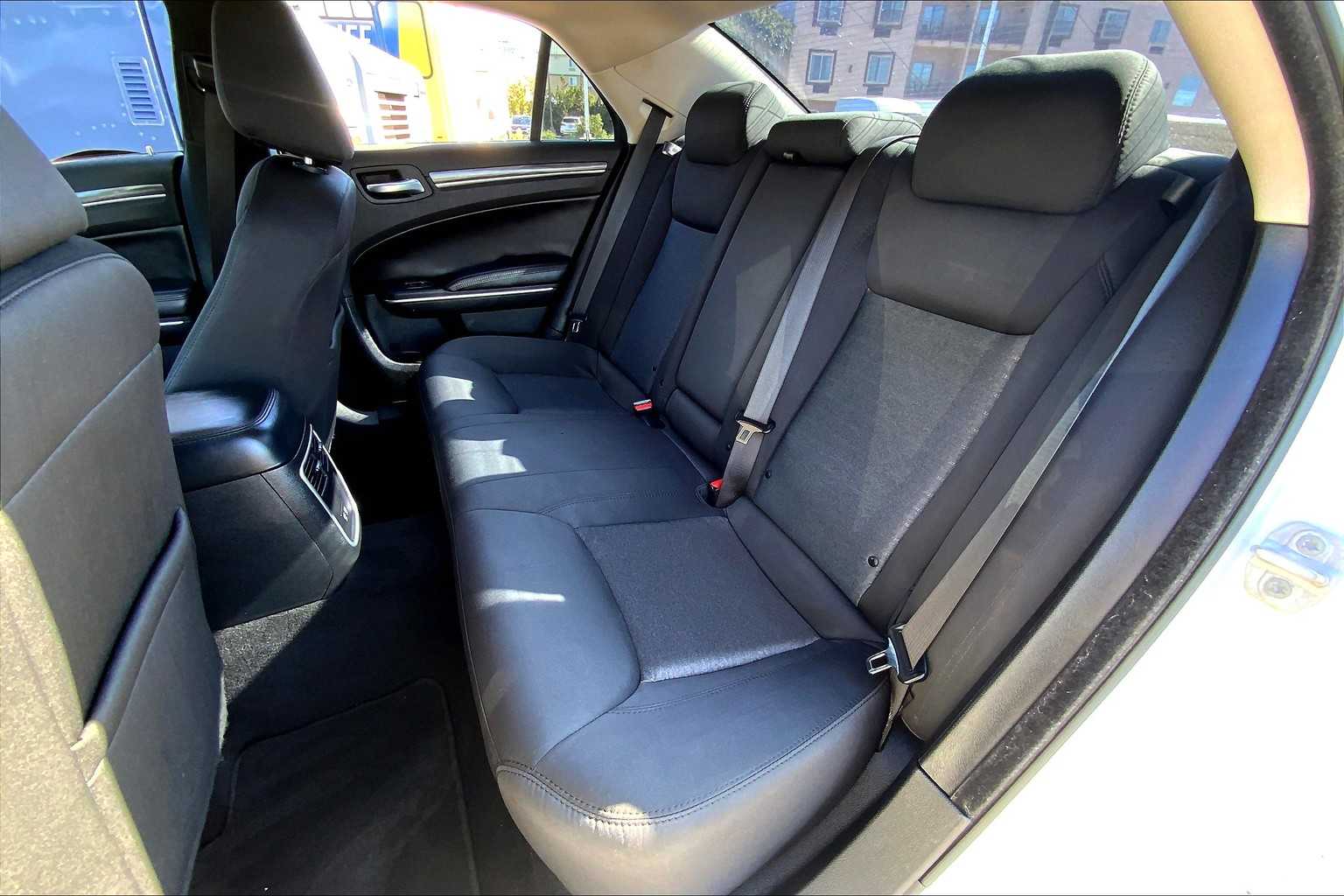 2021 Chrysler 300 Touring Limited photo 18