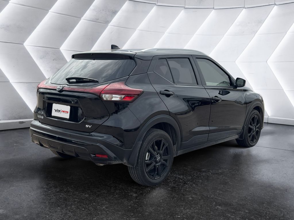 2024 Nissan Kicks SV photo 3