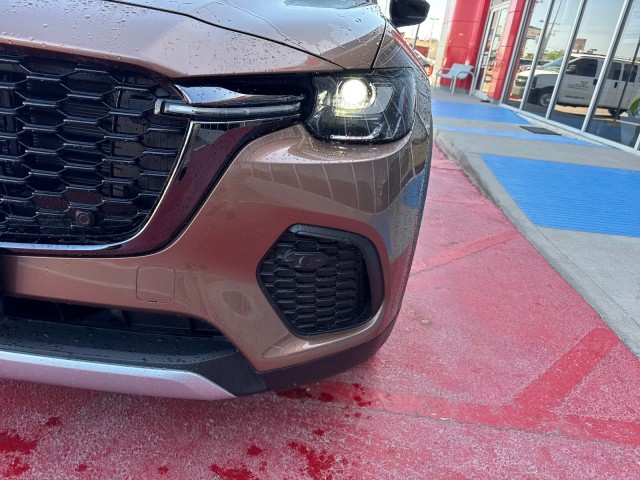 Used 2025 Melting Copper Metallic Mazda Premium Plus Package image 19