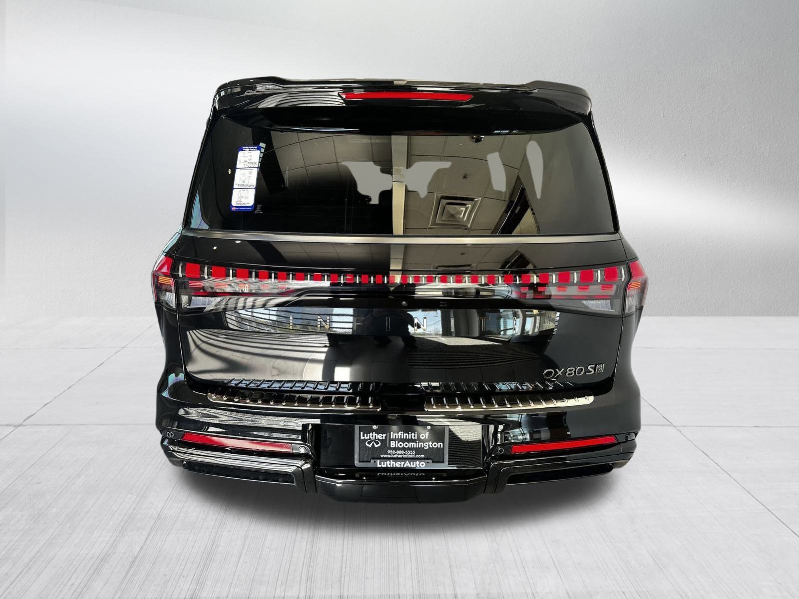2026 Infiniti QX80 Sensory photo 4