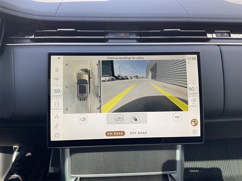 2025 Land Rover Range Rover SE photo 21