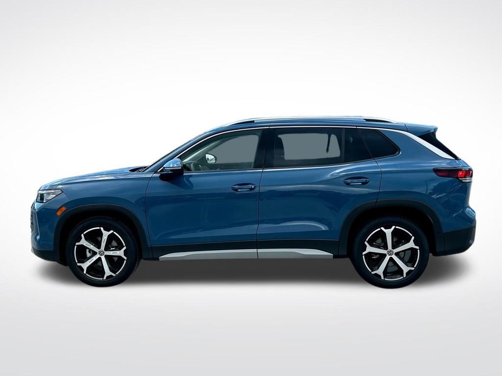 2025 Volkswagen Tiguan SE photo 3