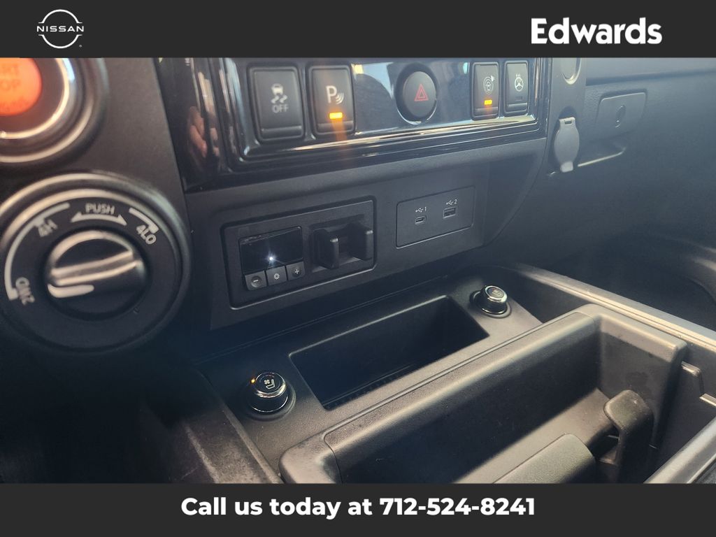2020 Nissan Titan PRO-4X photo 24