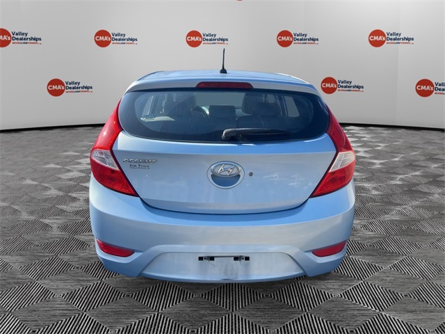 2012 Hyundai Accent GS photo 3