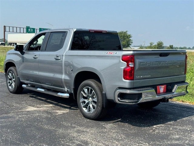 2025 Chevrolet Silverado 1500 LT photo 3