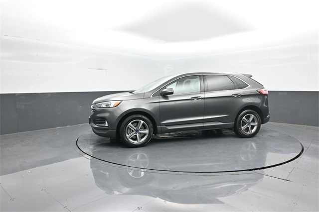 2019 Ford Edge SEL photo 2