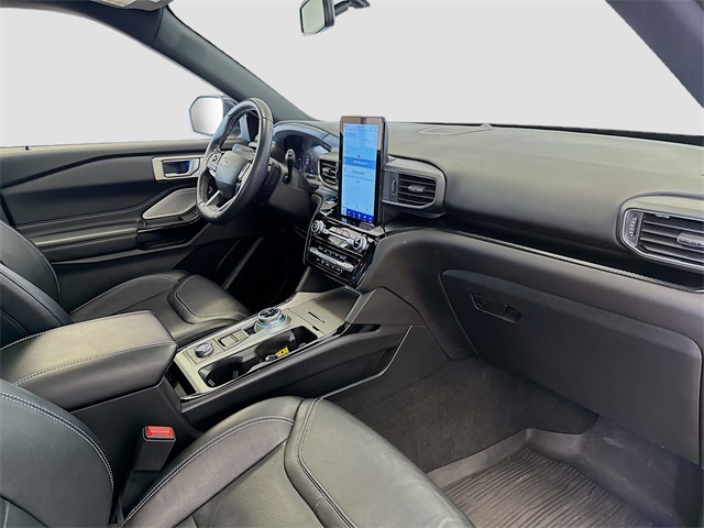 2023 Ford Explorer ST photo 31