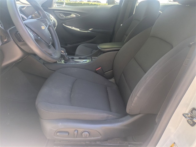 2023 Chevrolet Malibu LS photo 21