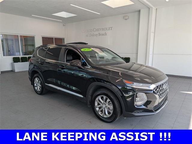 2020 Hyundai Santa Fe SE photo 2