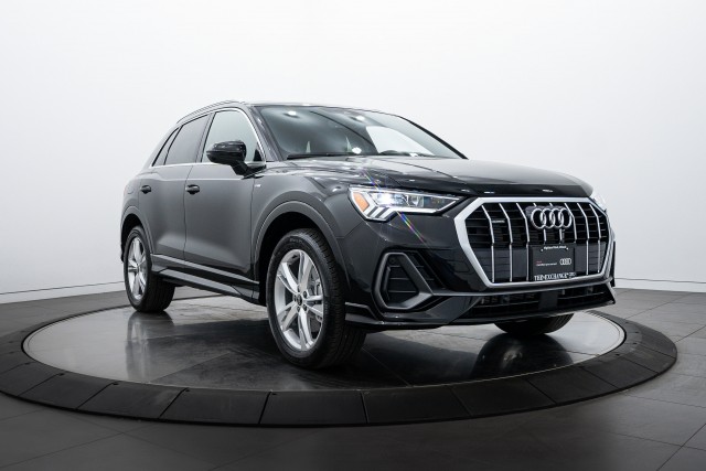 2024 Audi Q3 S line Premium
