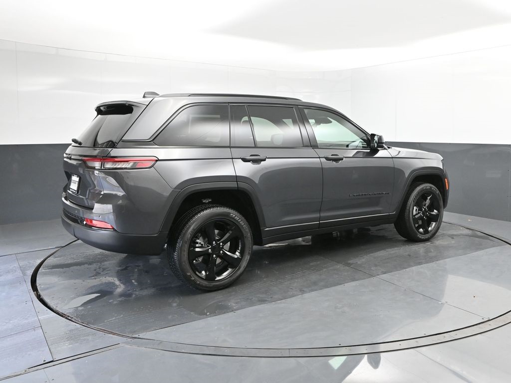 2025 Jeep Grand Cherokee Altitude X photo 14