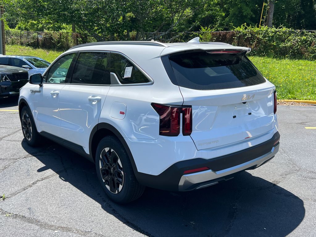 2025 Kia Sorento S photo 2