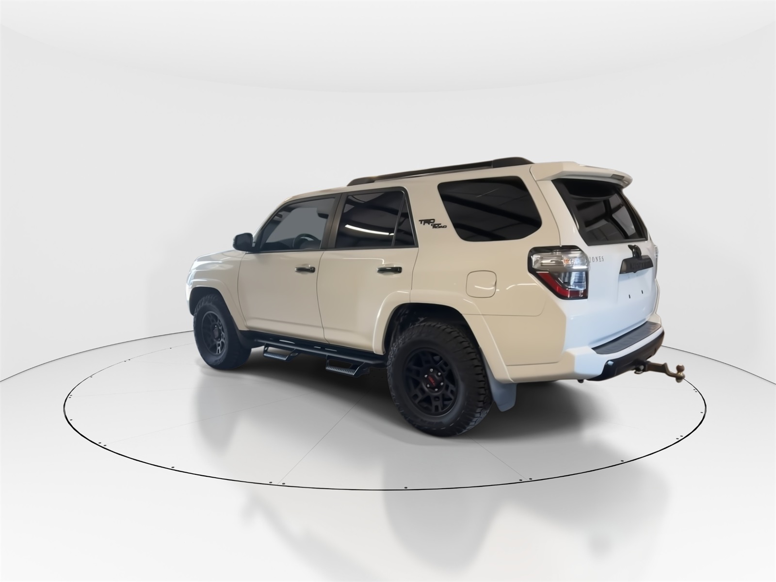 2018 Toyota 4Runner TRD Off-Road Premium photo 3