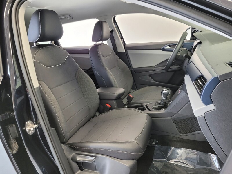 2023 Volkswagen Taos SE photo 16