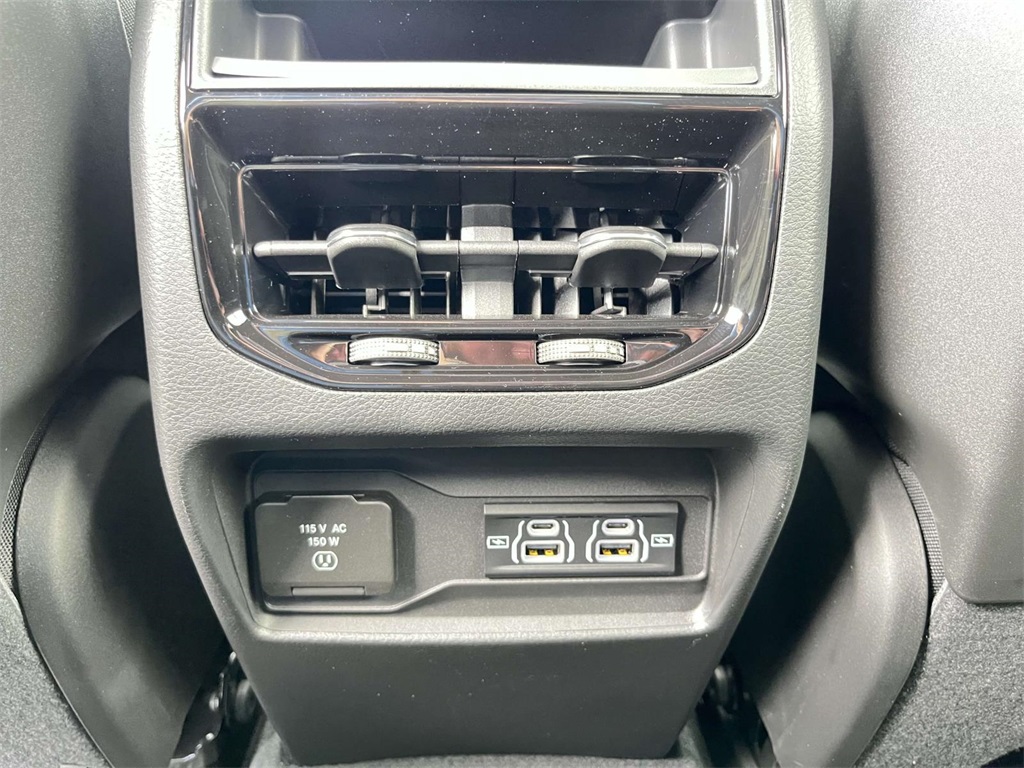 2025 Jeep Grand Cherokee Laredo X photo 25