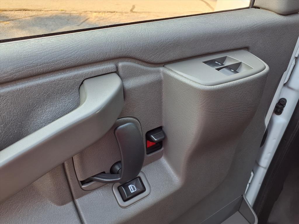 2019 Chevrolet Express Cargo Van photo 13