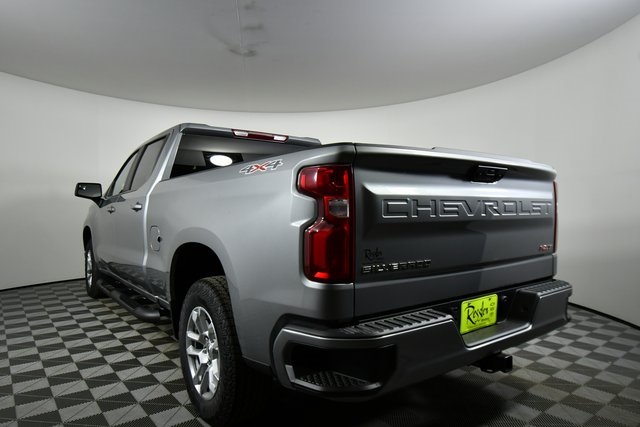 2025 Chevrolet Silverado 1500 RST photo 6