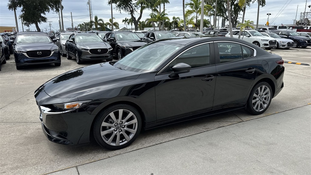 2022 Mazda Mazda3 Select photo 6