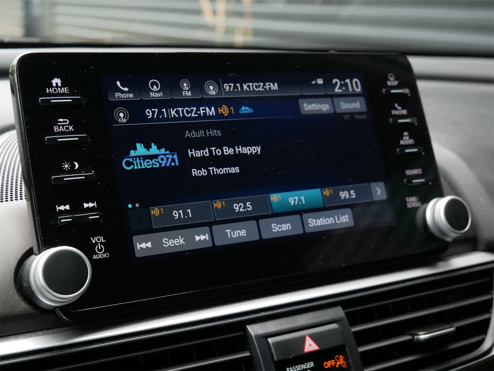 2021 Honda Accord Hybrid Touring photo 13