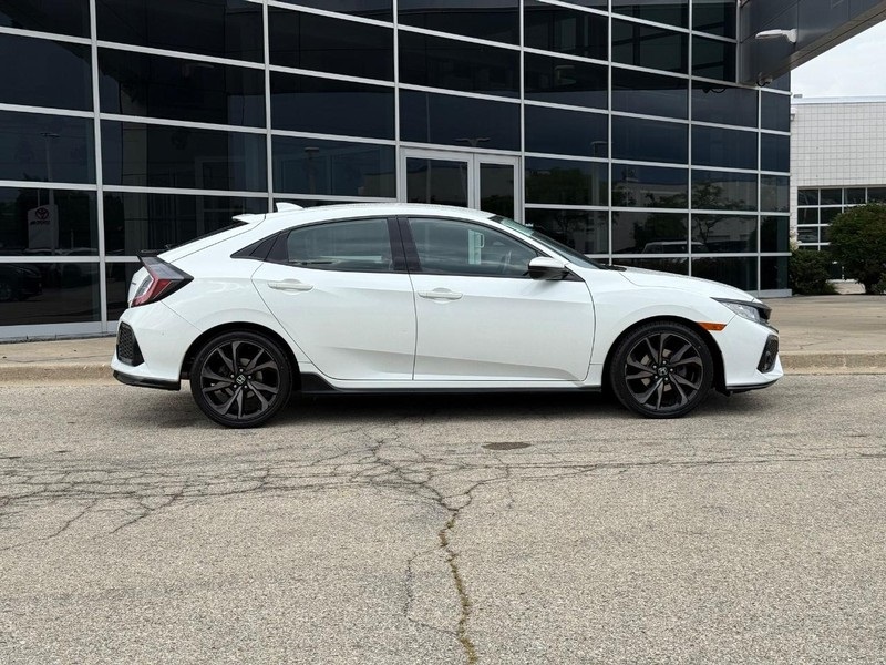 2018 Honda Civic Sport photo 2